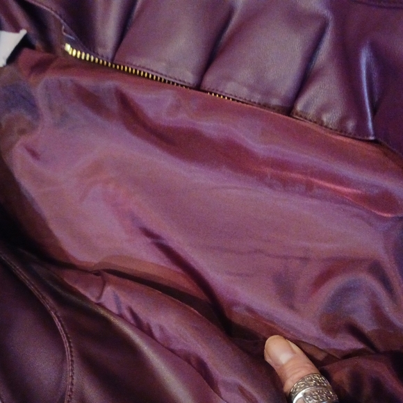 HOST PICK x 2!! Unique Chico's Burgundy Pleated Front Jacket - Picture 4 of 7